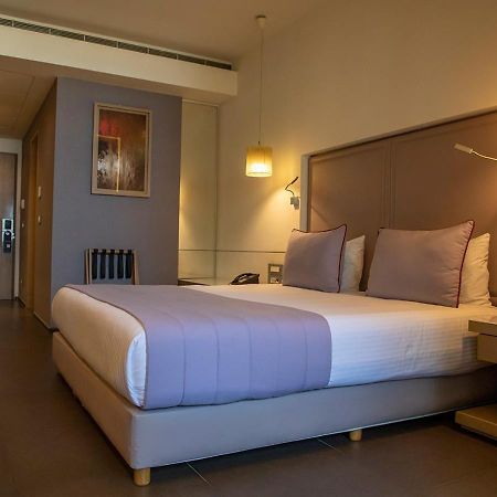 Saifi Suites Hotel Beirut Bagian luar foto