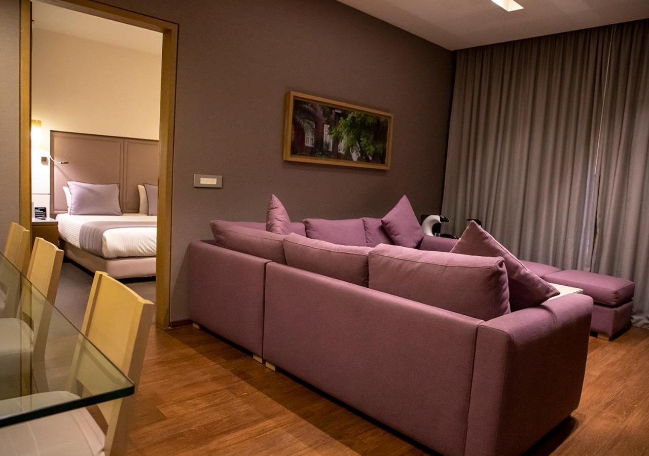 Saifi Suites Hotel Beirut Bagian luar foto