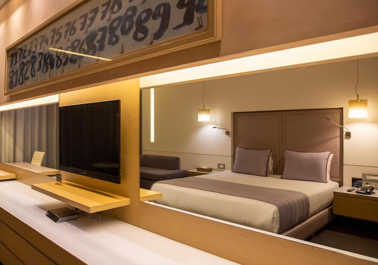 Saifi Suites Hotel Beirut Bagian luar foto