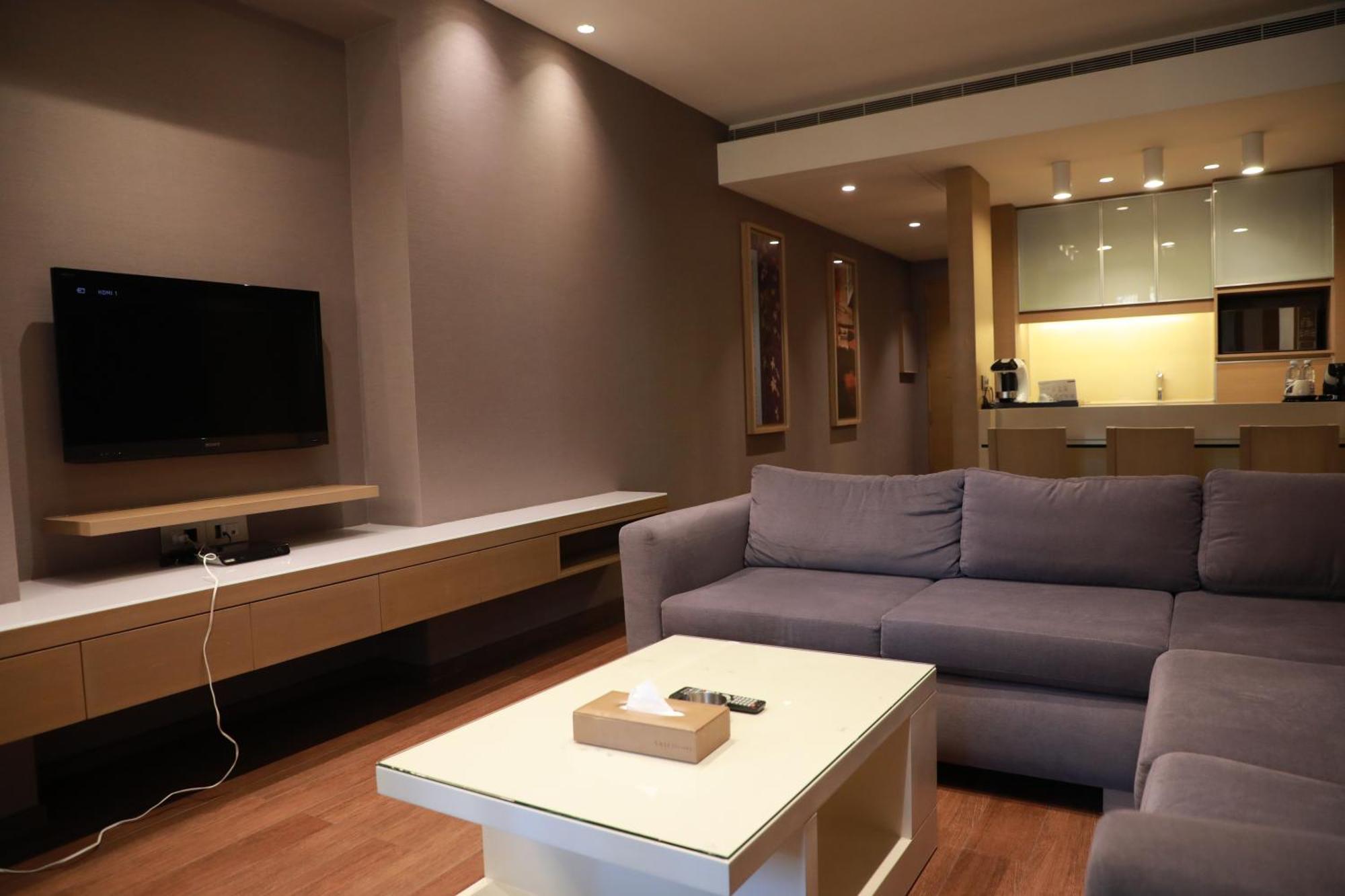 Saifi Suites Hotel Beirut Bagian luar foto