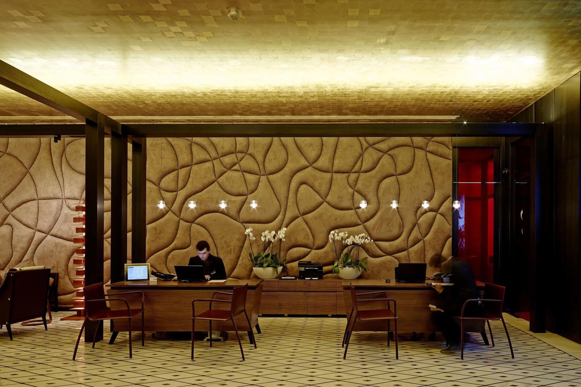 Saifi Suites Hotel Beirut Bagian luar foto