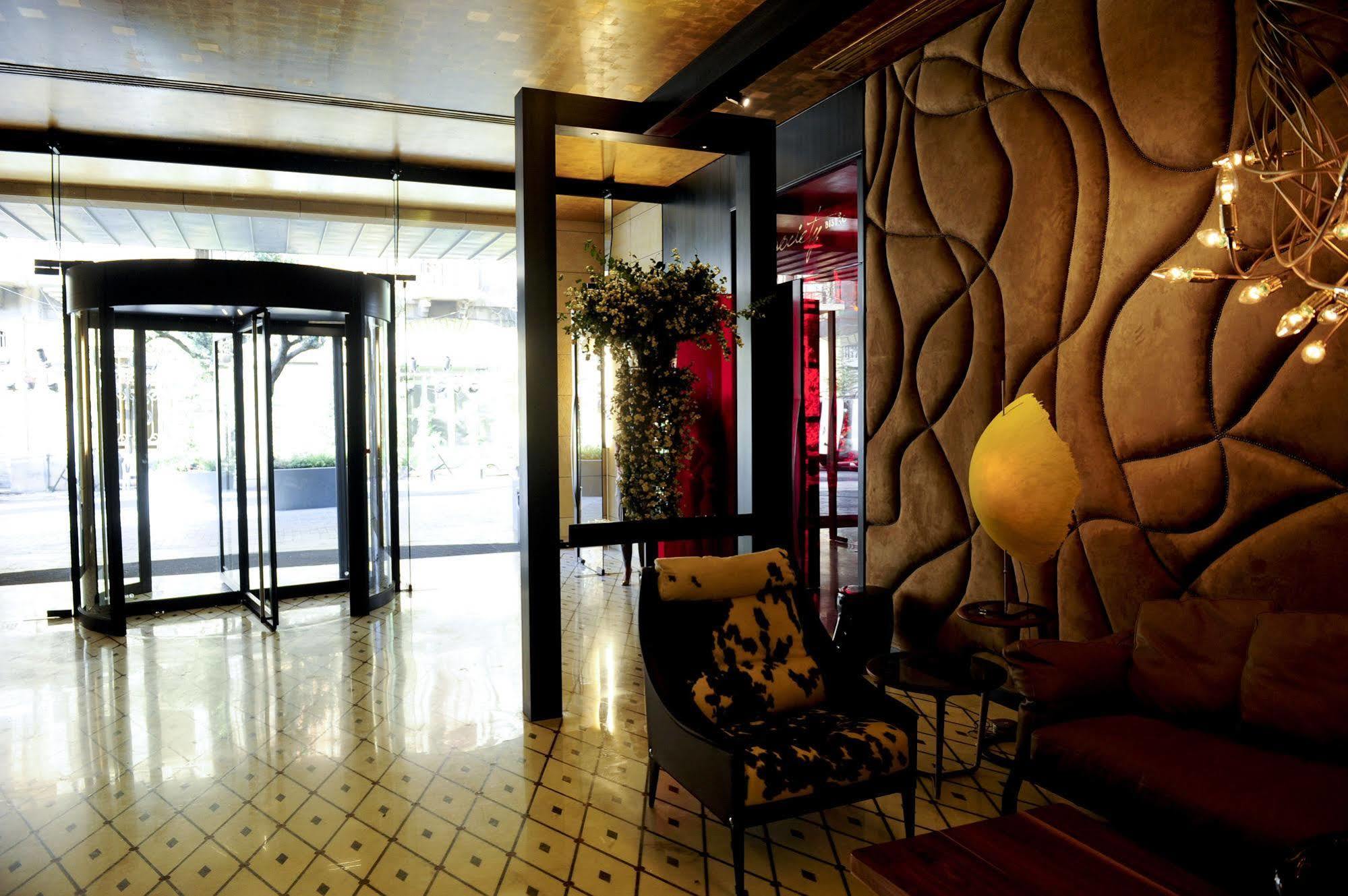 Saifi Suites Hotel Beirut Bagian luar foto
